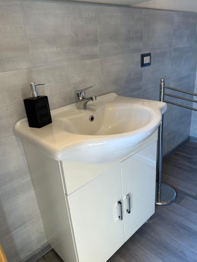 Casa Malva Appartamento Marisa Ed Appartamento Bouganville Cossogno Exteriör bild
